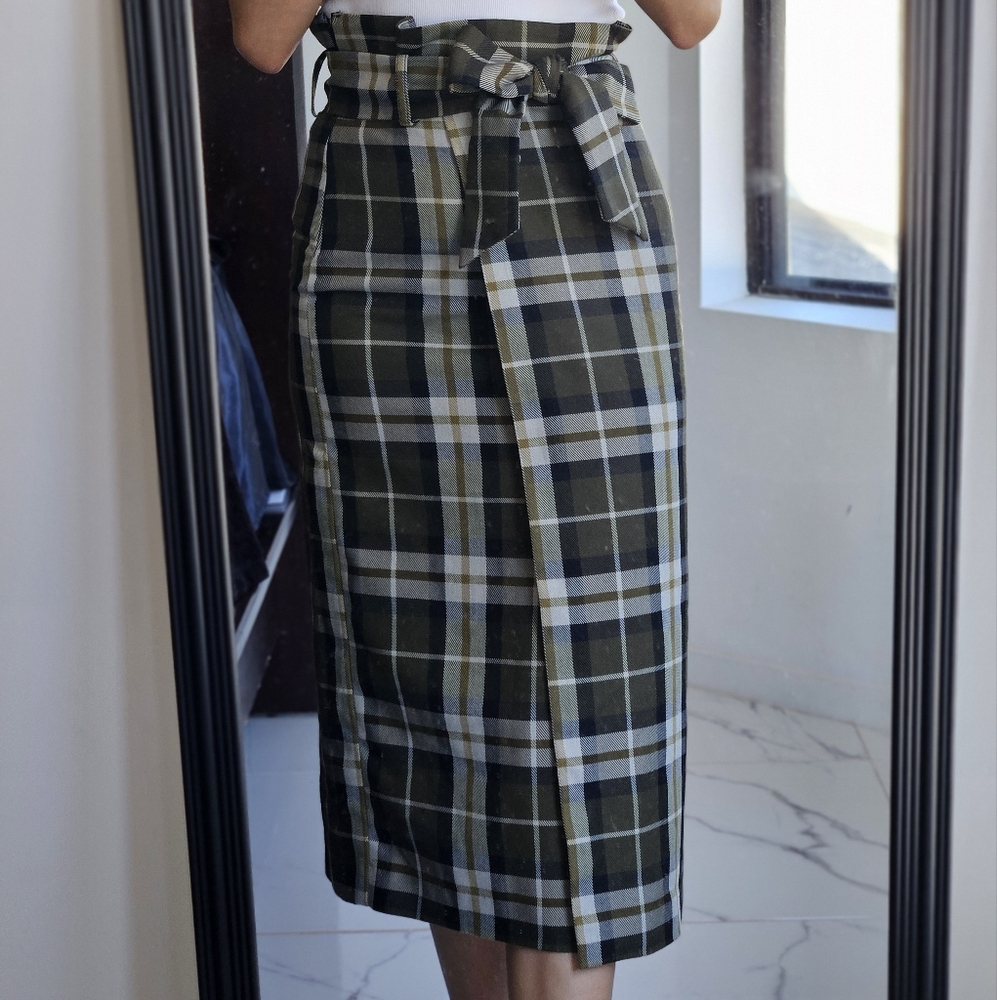 H&M Olive Green and White Plaid Paperbag Waist Pencil Skirt